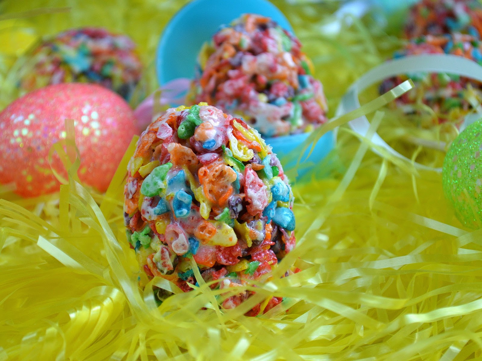 Easter Egg Shaped Rice Krispie Treats