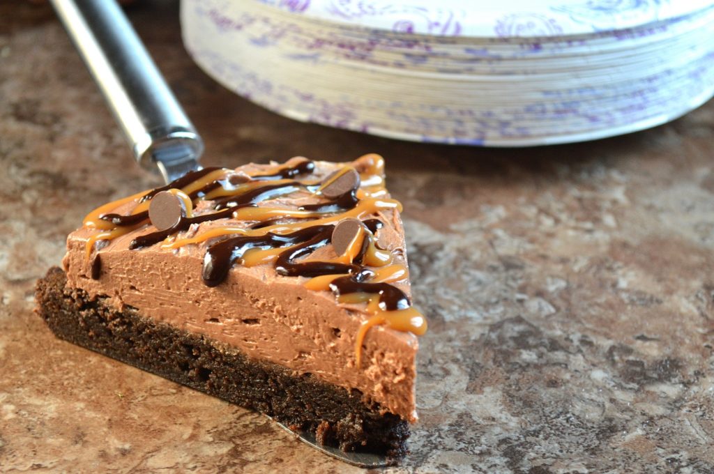 Brownie Bottom No Bake Chocolate Cheesecake