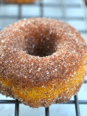 Baked Pumpkin Donuts with Cinnamon & Sugar - Just 20 minutes start to belly!