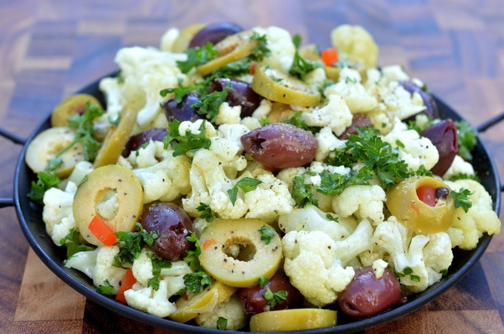 Cauliflower & Olives with Greek Flavors Made in uner 10 minutes.