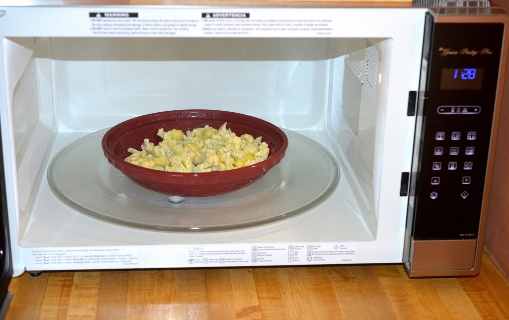 Look at the size of the microwave...its huge! That's a full sized pie plate in there!