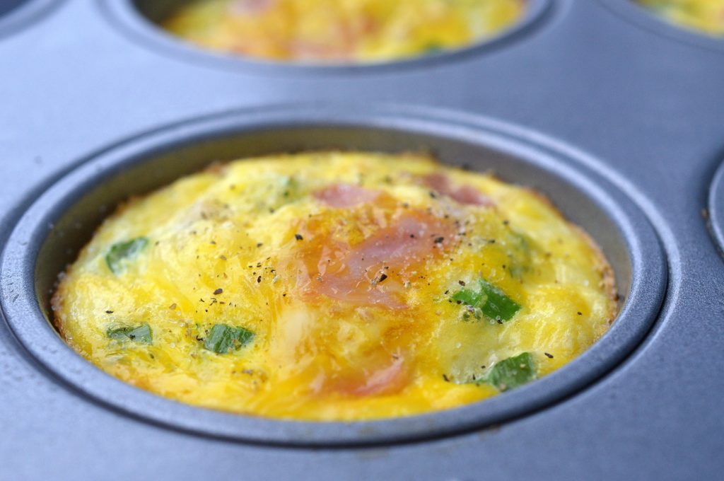 Easy Breakfast Ham & Cheese Egg Muffins Such an quick & delicious breakfast you can feel good about!