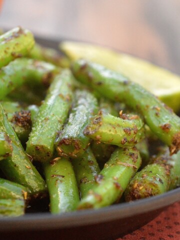Cajun Green Beans - Healthy, delicious and just 2 ingredients to make!
