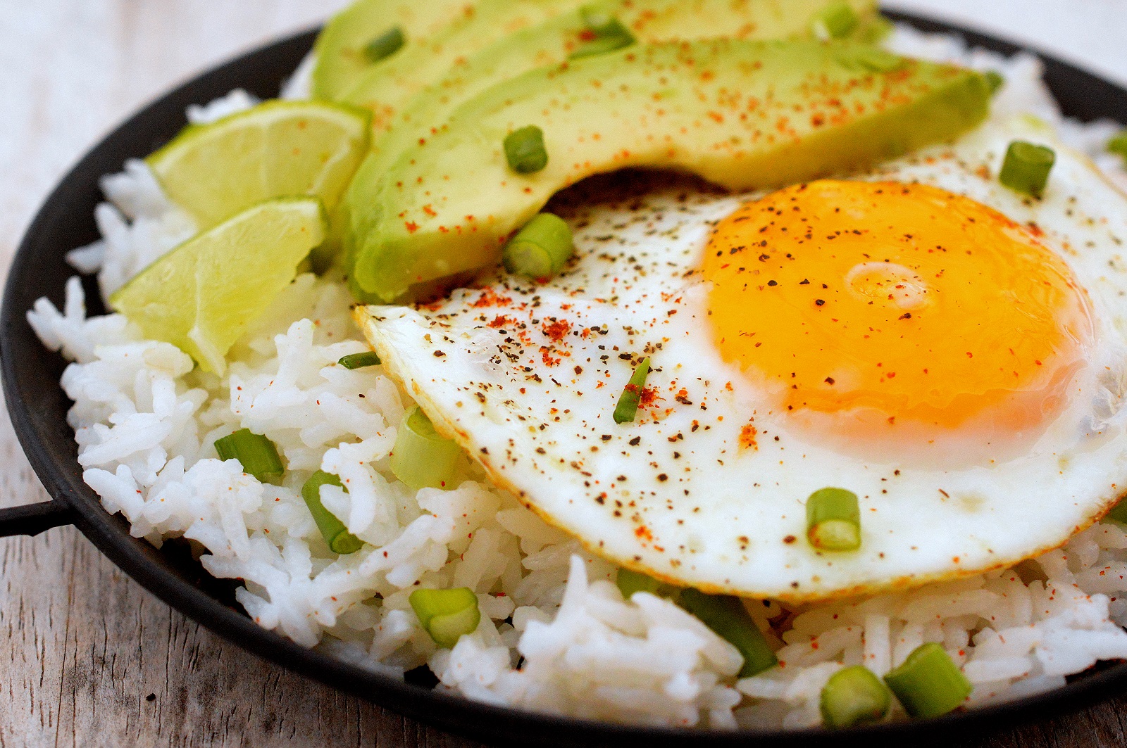 Fried Egg & Avocado Rice Bowl