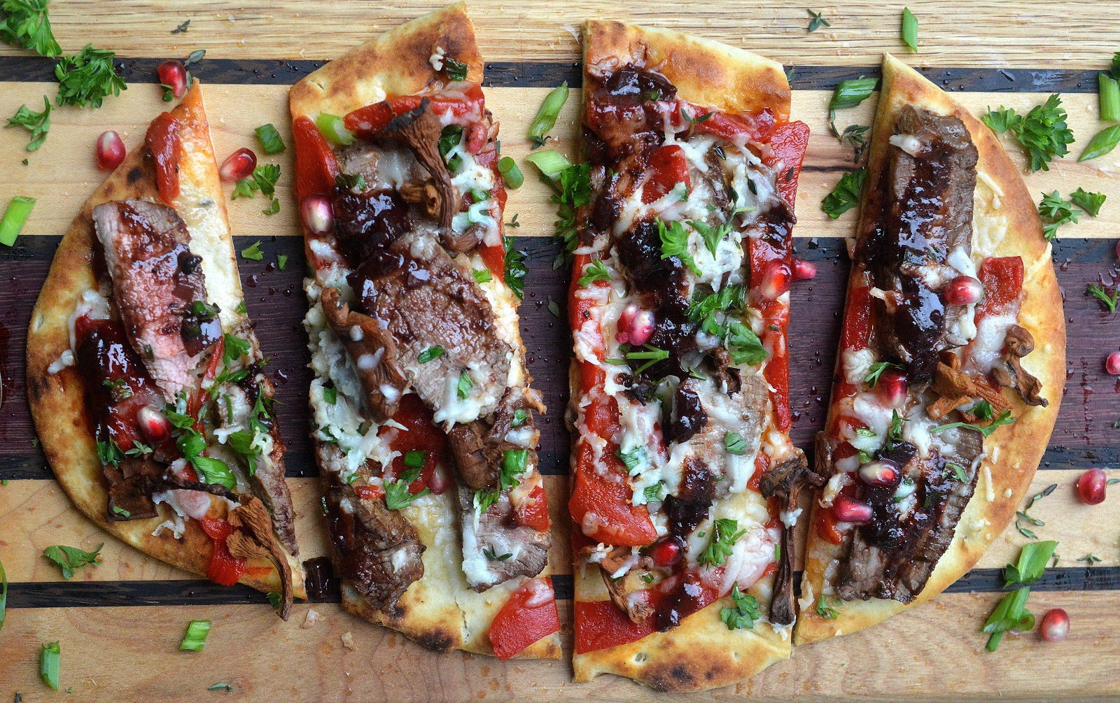 Steak Mushroom & Roasted Red Pepper Flatbread 