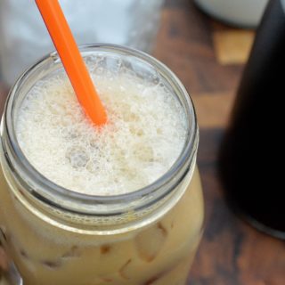 How to make cold brew coffee at home. It's easy, saves time and is less expensive! Winning!!