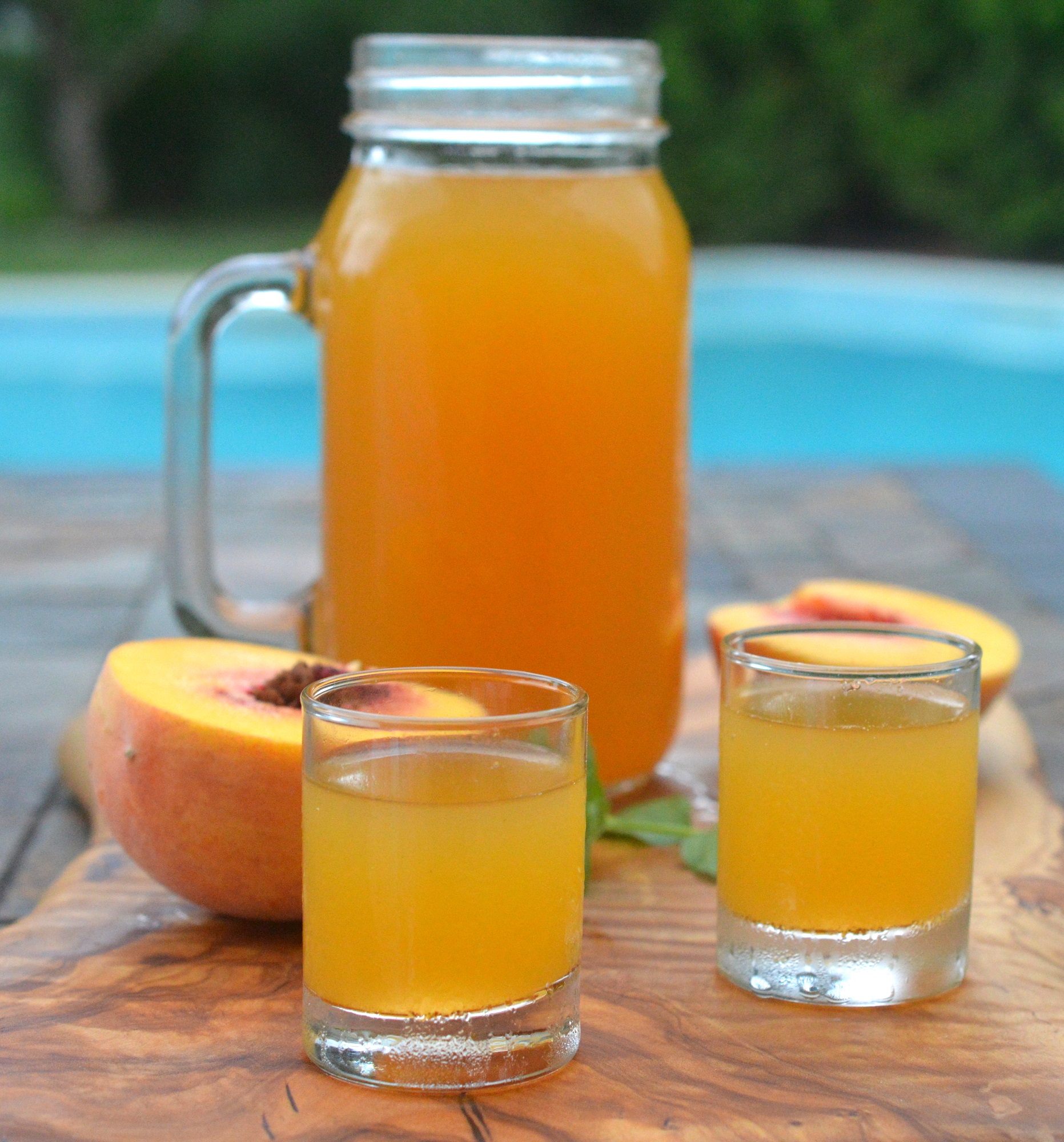 Peach Moonshine recipe. Homemade flavored moonshine recipes.