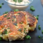 How To Make Salmon Cakes, recipe for making Salmon Cakes