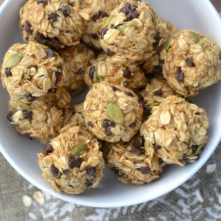 How To Make No Bake Oatmeal Banana Energy Bites