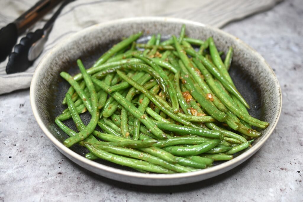 Skillet Green Beans in a bowl