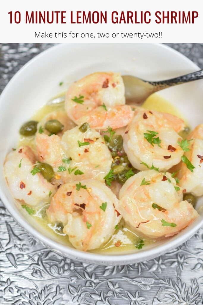 The BEST Lemon Garlic Shrimp recipe! So so simple and quick to make and full of flavor!